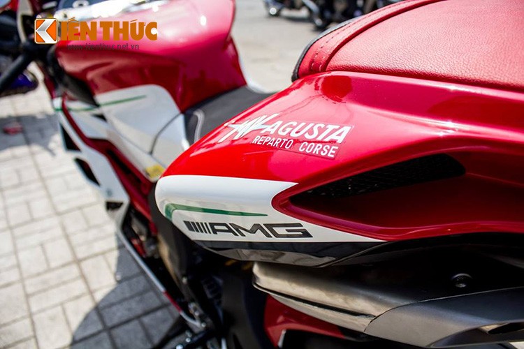 Chi tiet sieu moto MV Agusta F4 RC 1,3 ty tren pho Viet-Hinh-13